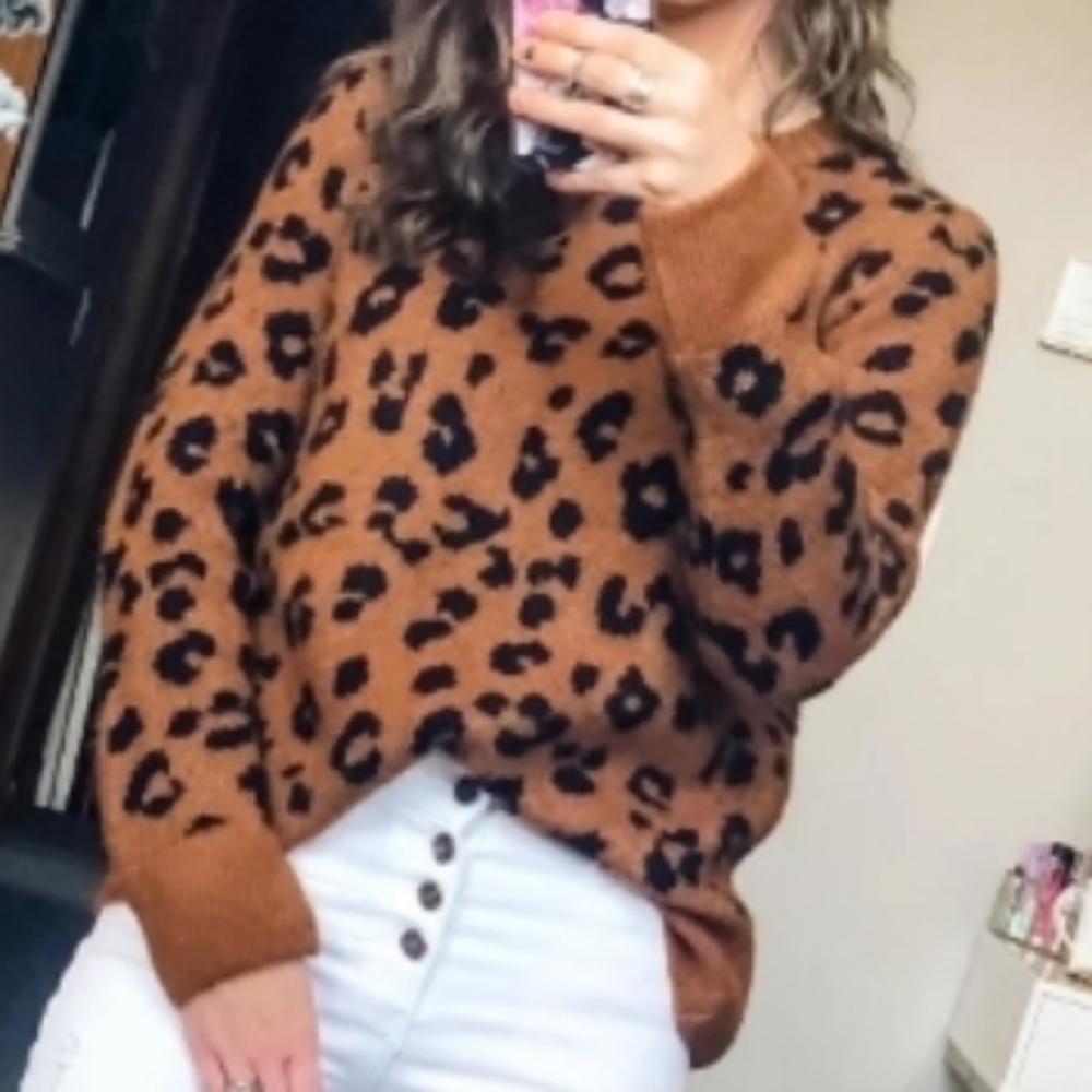 Old Navy Leopard Sweater Crew Neck Long Sleeves Brown Black Cheetah L - Picture 2 of 11